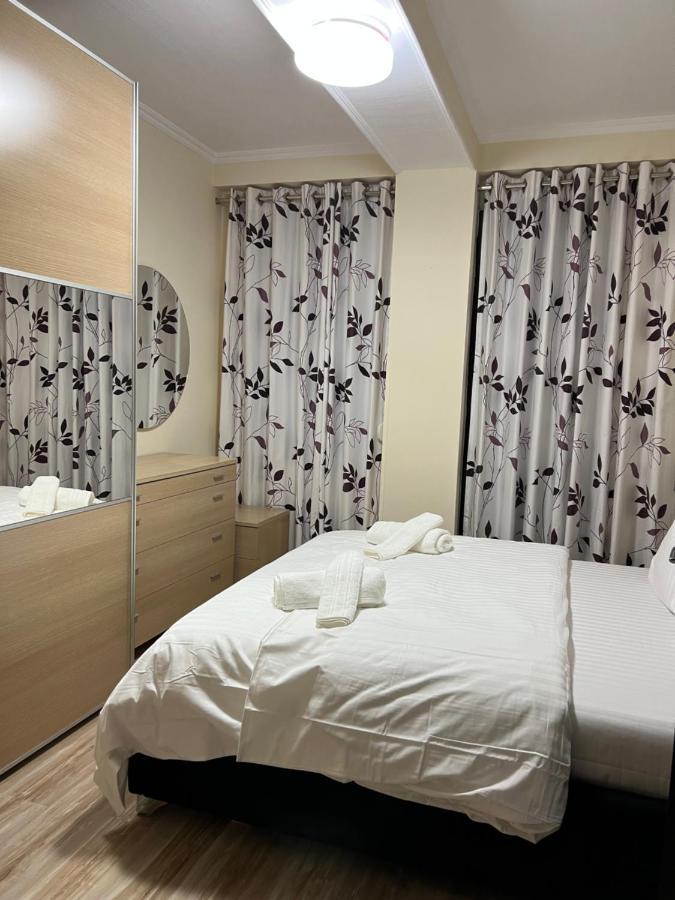 Ergi'S Host Apartment 티라나 외부 사진
