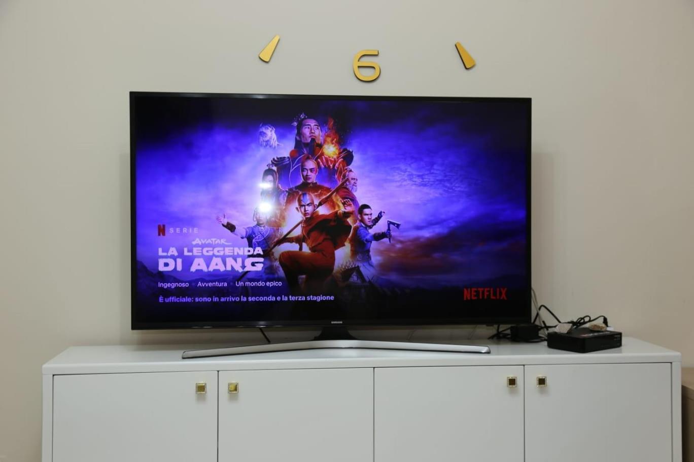 Ergi'S Host Apartment 티라나 외부 사진
